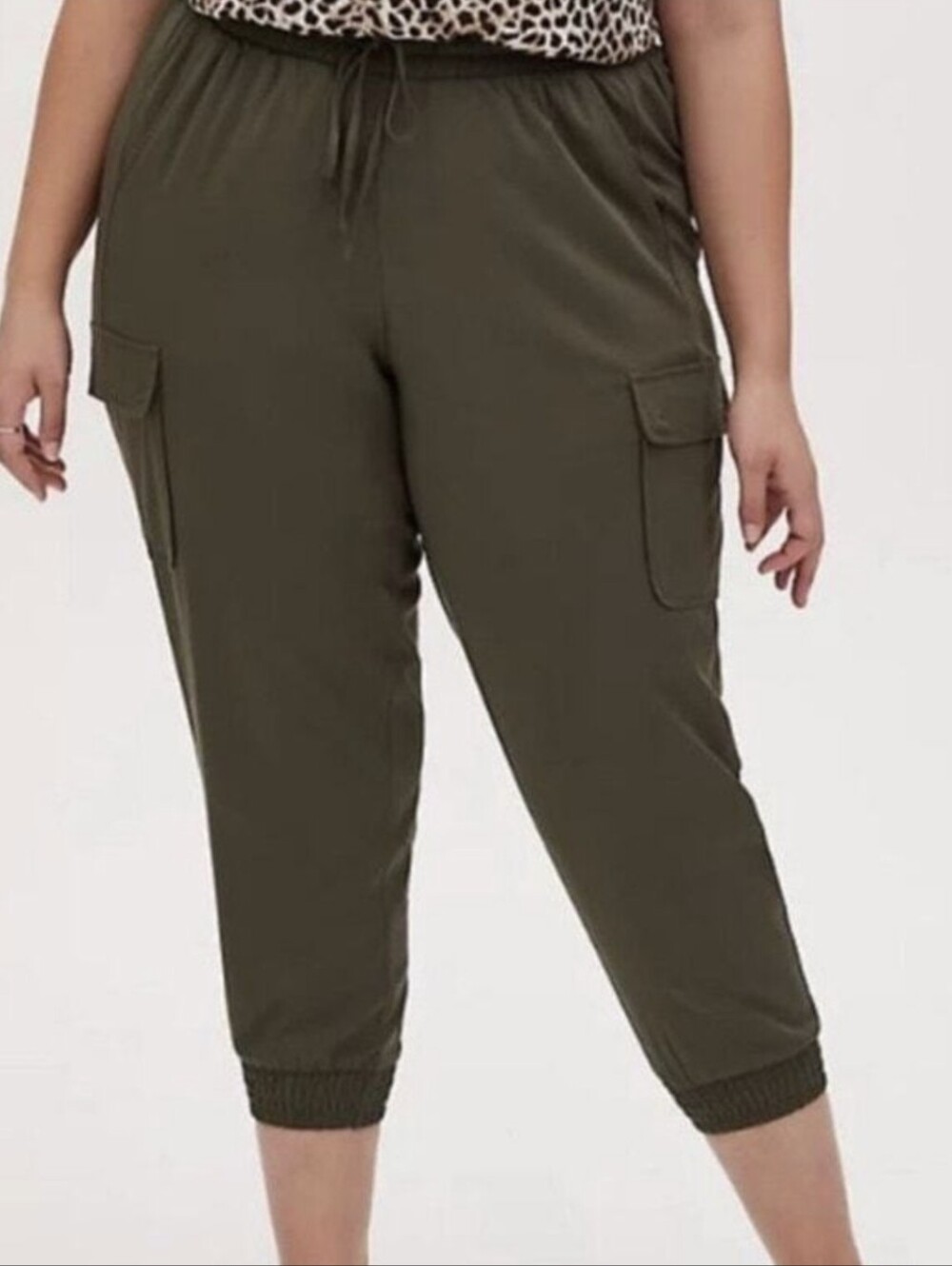 torrid Women's Relaxed Fit Olive Green Cargo Jogger Pants Size 2X Elastic Waist